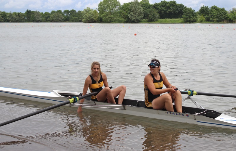 les_deux_rameuses_seniors_en_pointe_sans_barreur_Amandine_Leraud_et_Celine_Egraz.jpg