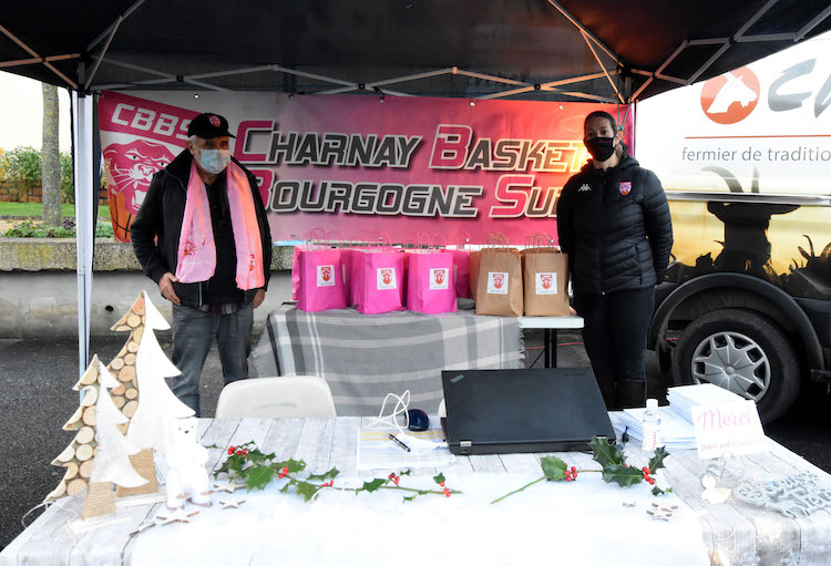 CBBS remise colis noel charnay 5.jpg
