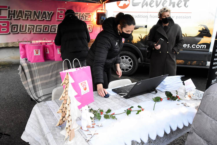 CBBS remise colis noel charnay 6.jpg