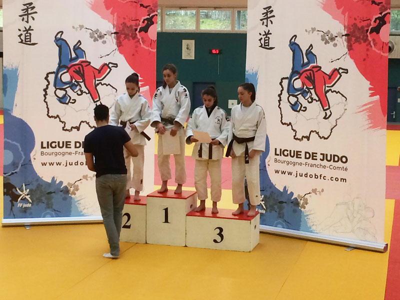 Podium-Zoe-Besancon-2.jpg