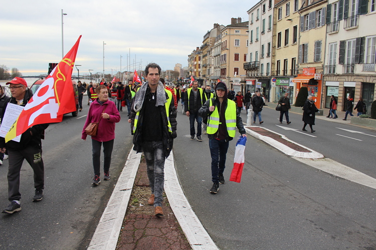 manifestation retraites 21 décembre (30).JPG