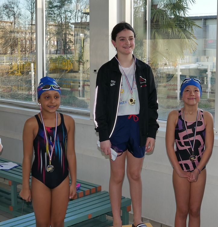 podium concours natation départementale Mâcon (5).JPG